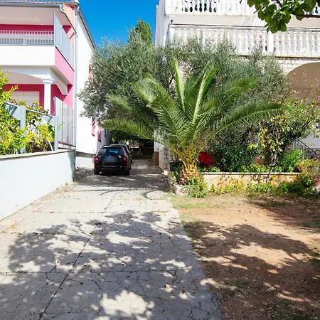 6447a * بيروفاتش